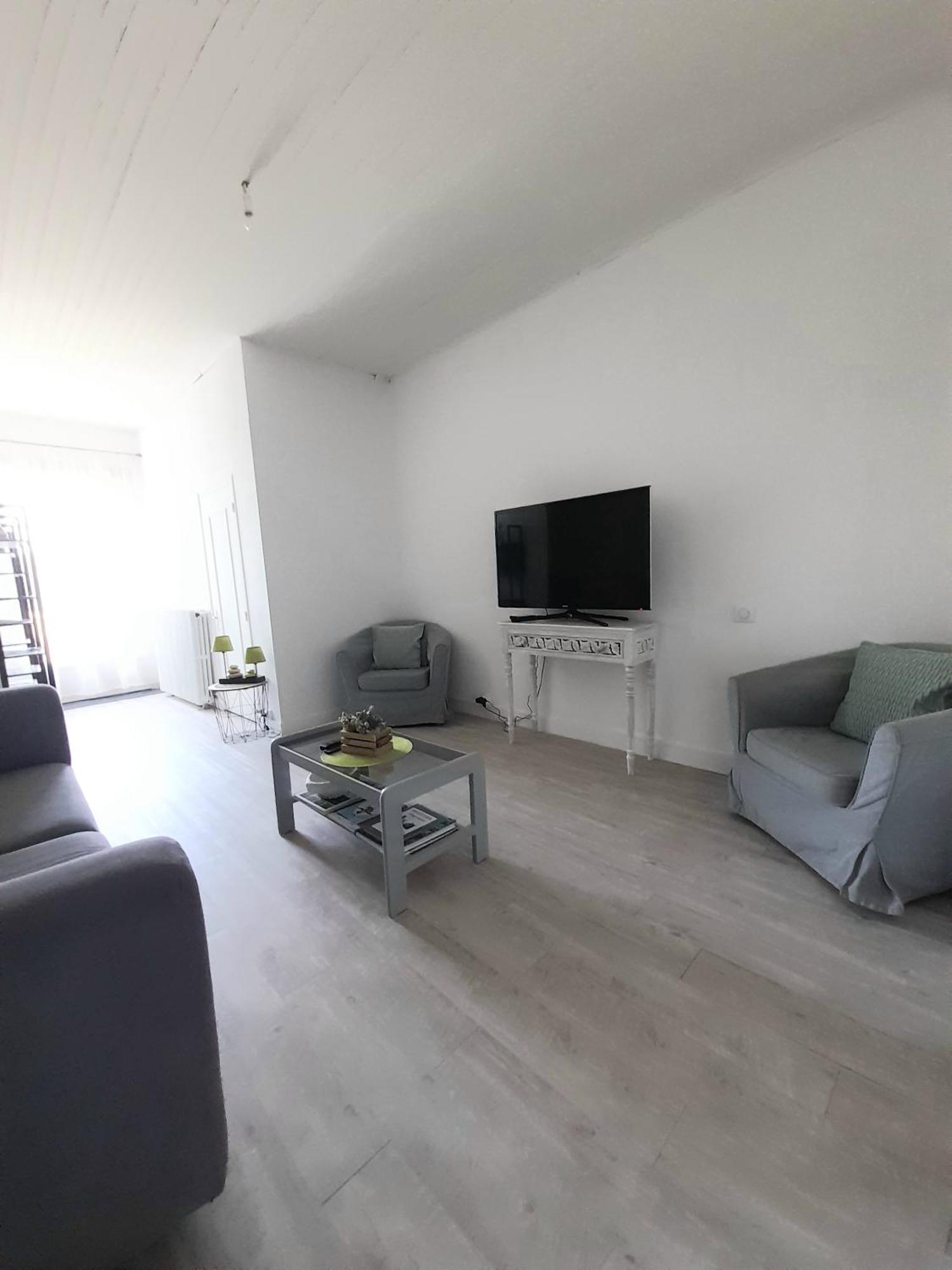 Ferienwohnung L'Oasis Mouleydier Exterior foto